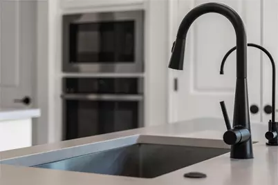 1128 Villa Rialto View, Leander, TX 78641 - Photo 37