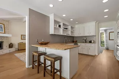 8400 Mesa Doble Lane, Austin, TX 78759 - Photo 9