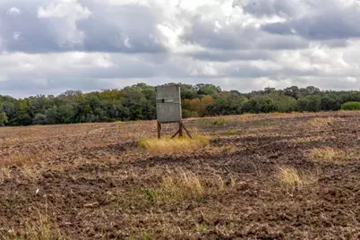 1250 Ladewig Lane, Schulenburg, TX 78956 - Photo 13