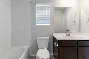 303 Ravens Crst Dr, Hutto, TX 78634 - Photo 11