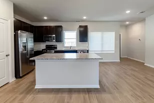 303 Ravens Crst Dr, Hutto, TX 78634 - Photo 7