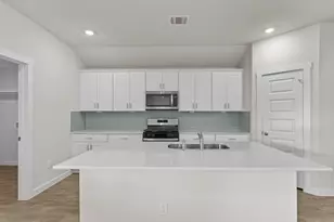 473 Atticus Cv, Lockhart, TX 78644 - Photo 5