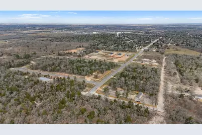 137 Las Alturas Drive, Elgin, TX 78621 - Photo 5