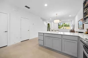 814 N Bluff Dr, Austin, TX 78745 - Photo 11