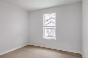 8512 Dongan Dr, Austin, TX 78744 - Photo 25