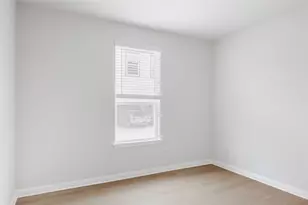 8512 Dongan Dr, Austin, TX 78744 - Photo 29