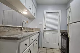 2305 Cottonwood Dr, Georgetown, TX 78628 - Photo 1