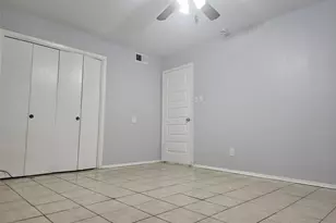 2305 Cottonwood Dr, Georgetown, TX 78628 - Photo 3