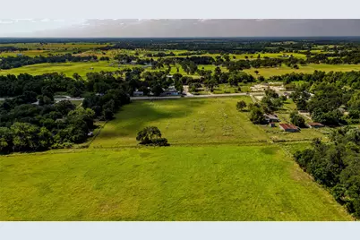 1331 E Cameron Avenue, Rockdale, TX 76567 - Photo 11