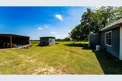 1331 E Cameron Avenue, Rockdale, TX 76567 - Photo 29