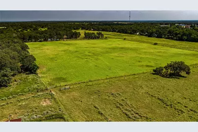 1331 E Cameron Avenue, Rockdale, TX 76567 - Photo 27