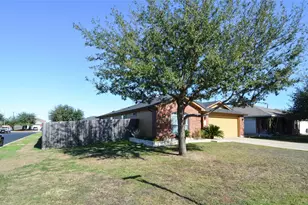 107 Adamae Ln, Hutto, TX 78634 - Photo 3