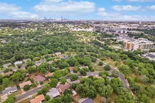 307 Thistlewood Dr, Austin, TX 78745 - Photo 37