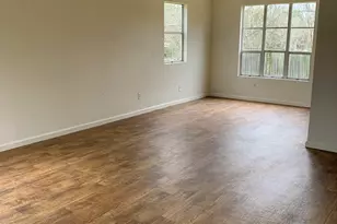 516 San Saba St, Lockhart, TX 78644 - Photo 5