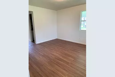 516 San Saba Street, Lockhart, TX 78644 - Photo 11