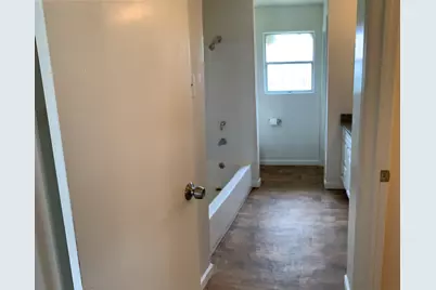 516 San Saba Street, Lockhart, TX 78644 - Photo 13