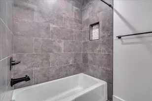 11146 Pinehurst Dr, Austin, TX 78747 - Photo 19