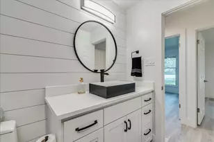 11146 Pinehurst Dr, Austin, TX 78747 - Photo 17