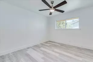 11146 Pinehurst Dr, Austin, TX 78747 - Photo 21
