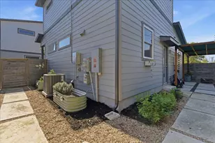 706 Short Kemp St, Austin, TX 78741 - Photo 31