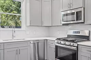 706 Short Kemp St, Austin, TX 78741 - Photo 13