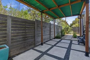 706 Short Kemp St, Austin, TX 78741 - Photo 29