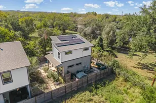 706 Short Kemp St, Austin, TX 78741 - Photo 33