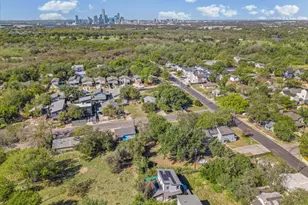 706 Short Kemp St, Austin, TX 78741 - Photo 35