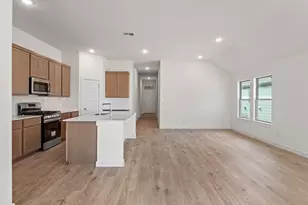 104 Malibu, Hutto, TX 78634 - Photo 11