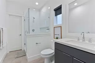 1141 W 17th St, Houston, TX 77008 - Photo 17