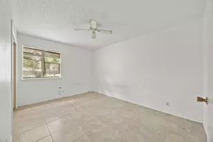 8711 Pineridge Dr, Austin, TX 78729 - Photo 15