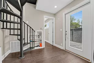 2818 Saratoga Dr, Austin, TX 78733 - Photo 7