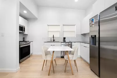 400 E 30th Street #200, Austin, TX 78705 - Photo 7