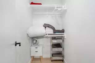 400 E 30th St, Austin, TX 78705 - Photo 15