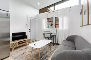 400 E 30th St, Austin, TX 78705 - Photo 5