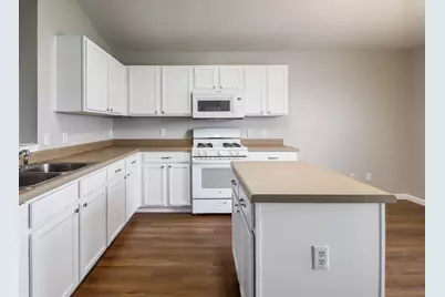 17901 Violet Lane, Elgin, TX 78621 - Photo 3