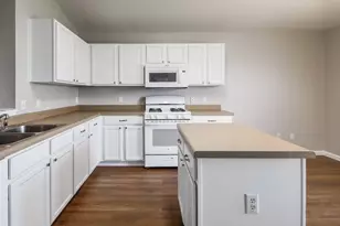 17901 Violet Ln, Elgin, TX 78621 - Photo 3