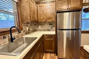 520 Leisure Ln, Cedar Creek, TX 78612 - Photo 5