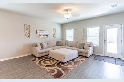 600 Loriner Way, Liberty Hill, TX 78642 - Photo 5