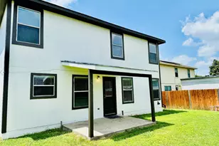 304 Wegstrom St, Hutto, TX 78634 - Photo 9