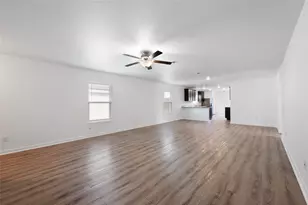 18616 Speculator Ln, Elgin, TX 78621 - Photo 9