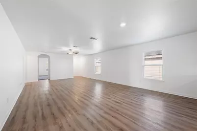 18616 Speculator Lane, Elgin, TX 78621 - Photo 5