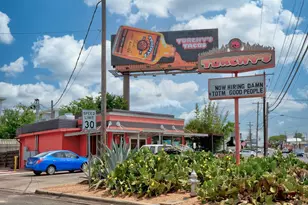 8312 Bowling Green Dr, Austin, TX 78757 - Photo 39