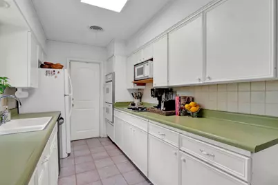 5724 Wellington Drive, Austin, TX 78723 - Photo 9