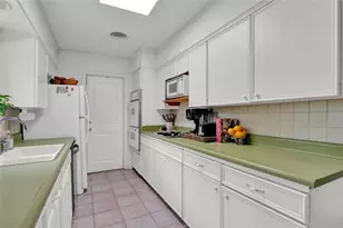 5724 Wellington Dr, Austin, TX 78723 - Photo 9