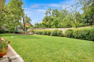 5724 Wellington Dr, Austin, TX 78723 - Photo 17