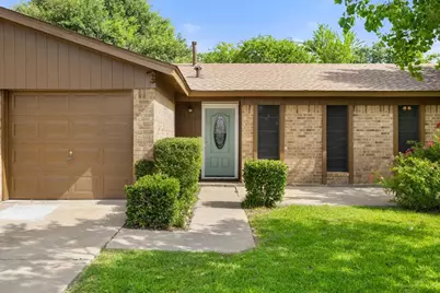 704 Brookwood Circle, Taylor, TX 76574 - Photo 1