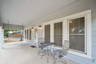 611 N Main Street, Elgin, TX 78621 - Photo 5