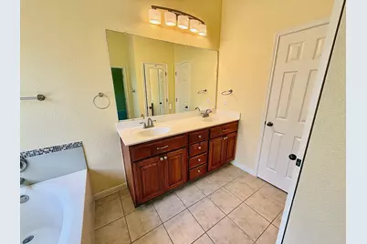 3512 Hidden Lake Crossing, Pflugerville, TX 78660 - Photo 13