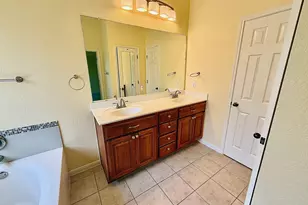 3512 Hidden Lake Crossing, Pflugerville, TX 78660 - Photo 13